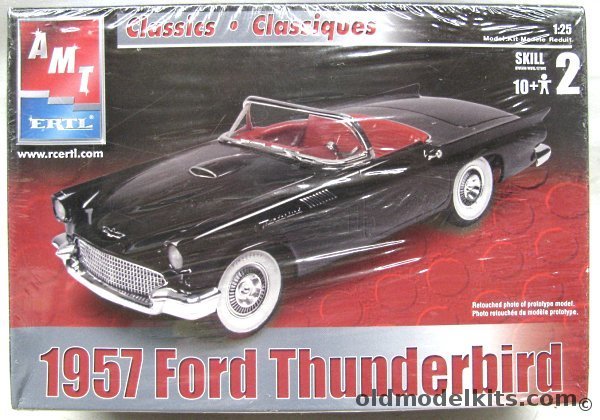 AMT 1/25 1957 Ford Thunderbird Hardtop/Convertible, 31925 plastic model kit